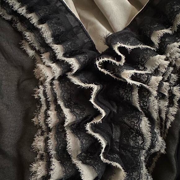 Neiman Marcus Robert Rodriguez Black Tan Ruffle Blouse Regal Victorian Medieval - Picture 4 of 6